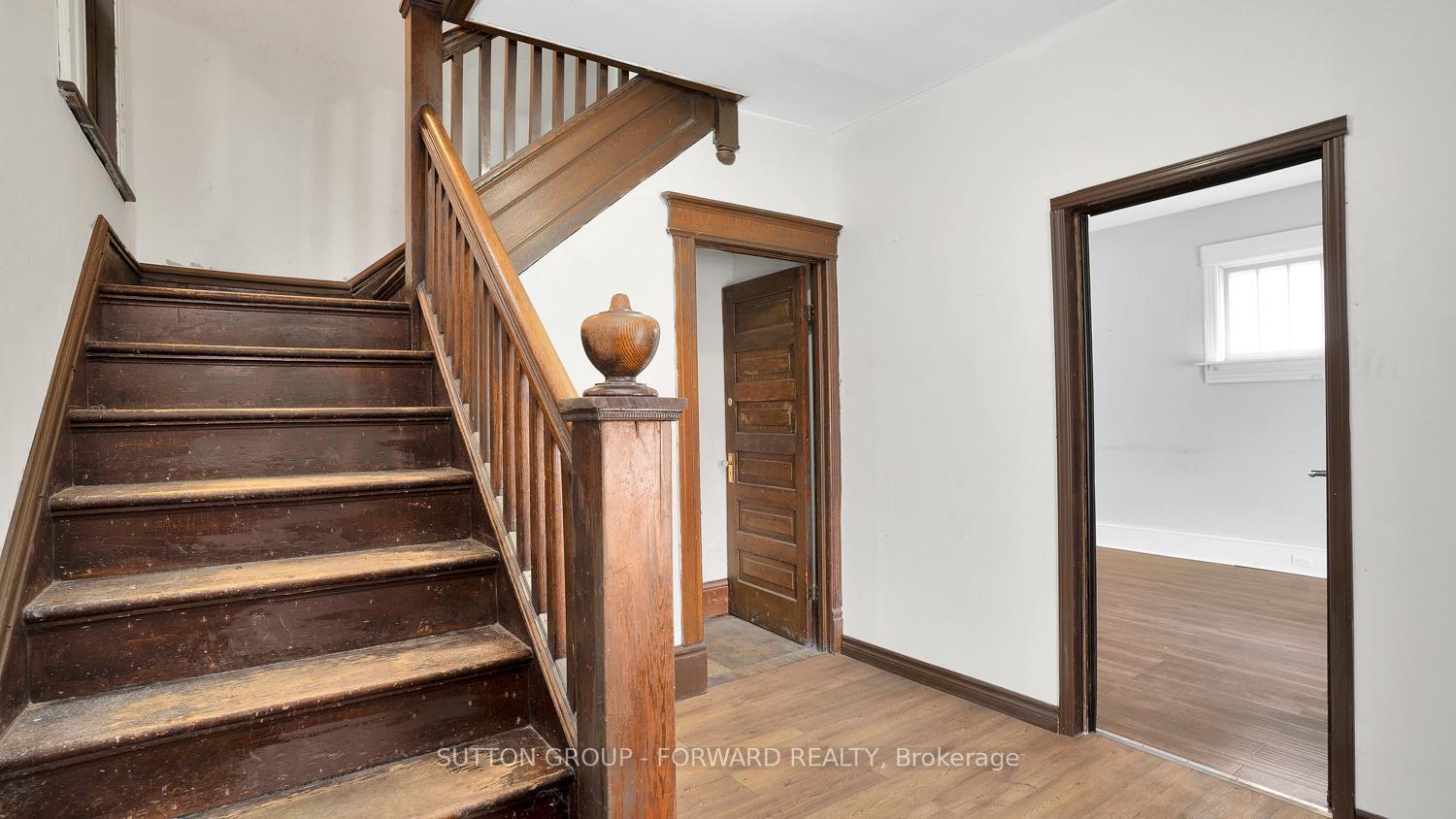 Photo 5 of 70 Ross Street, St. Thomas — HOMEH