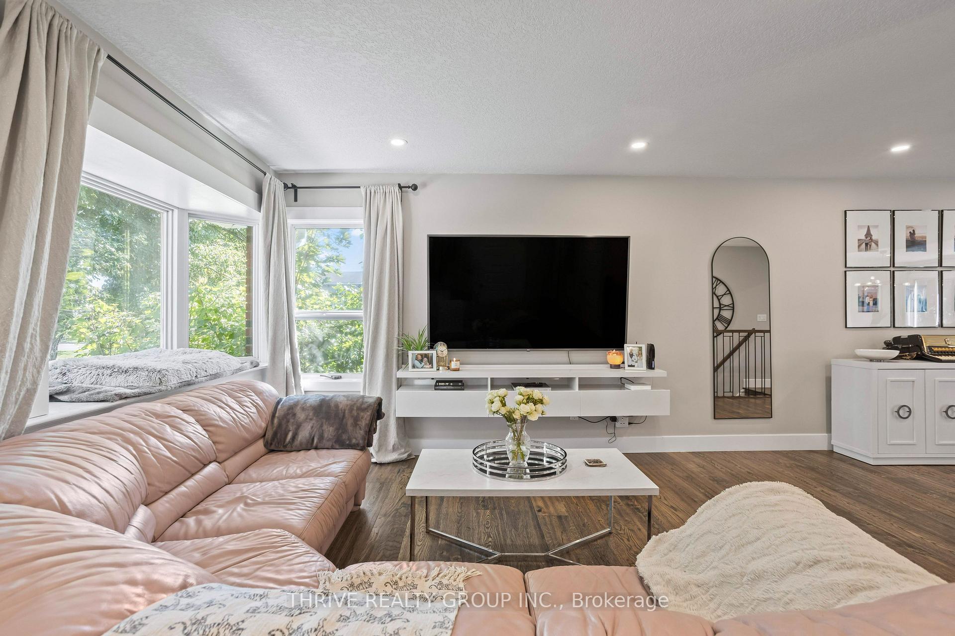 Photo 8 of 93 Mandeville Road, St. Thomas — HOMEH