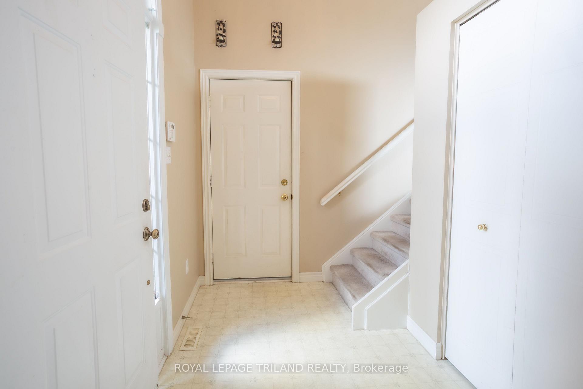 Photo 3 of 39 Juno Drive, St. Thomas — HOMEH