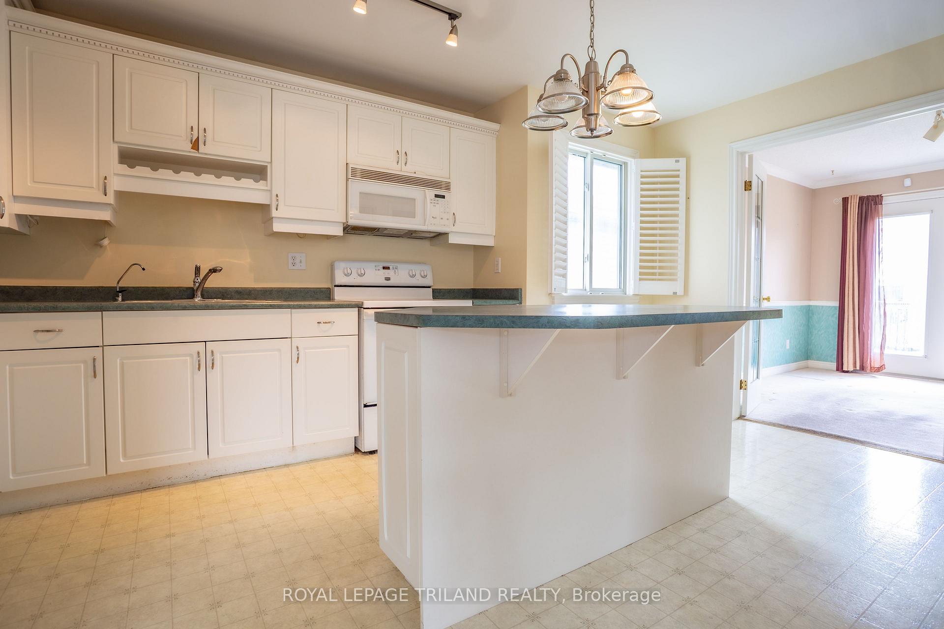 Photo 7 of 39 Juno Drive, St. Thomas — HOMEH