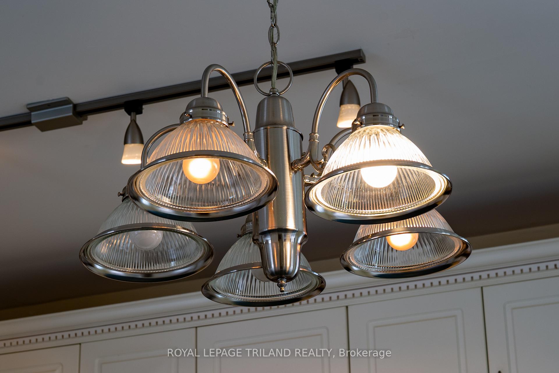 Photo 8 of 39 Juno Drive, St. Thomas — HOMEH