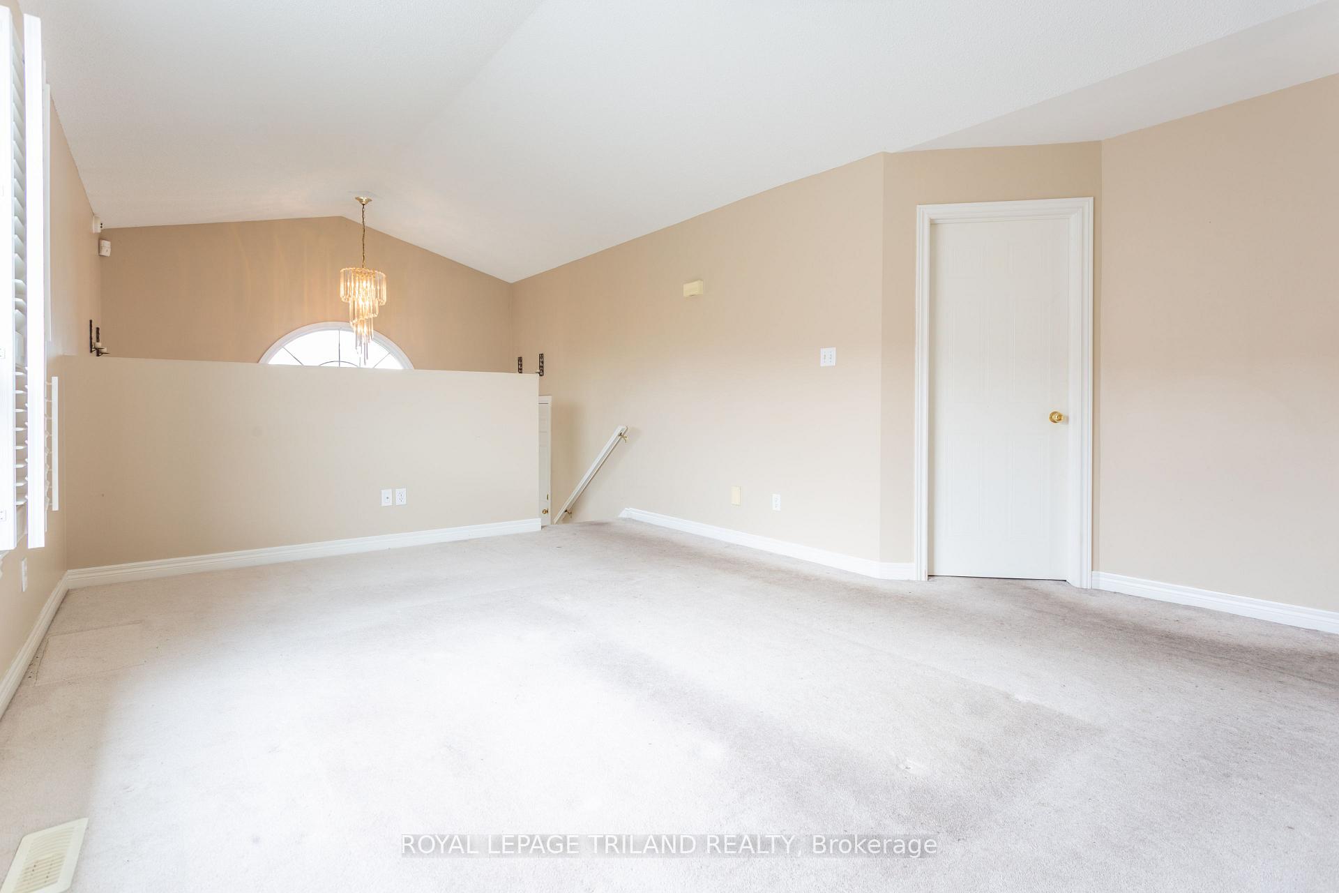 Photo 10 of 39 Juno Drive, St. Thomas — HOMEH