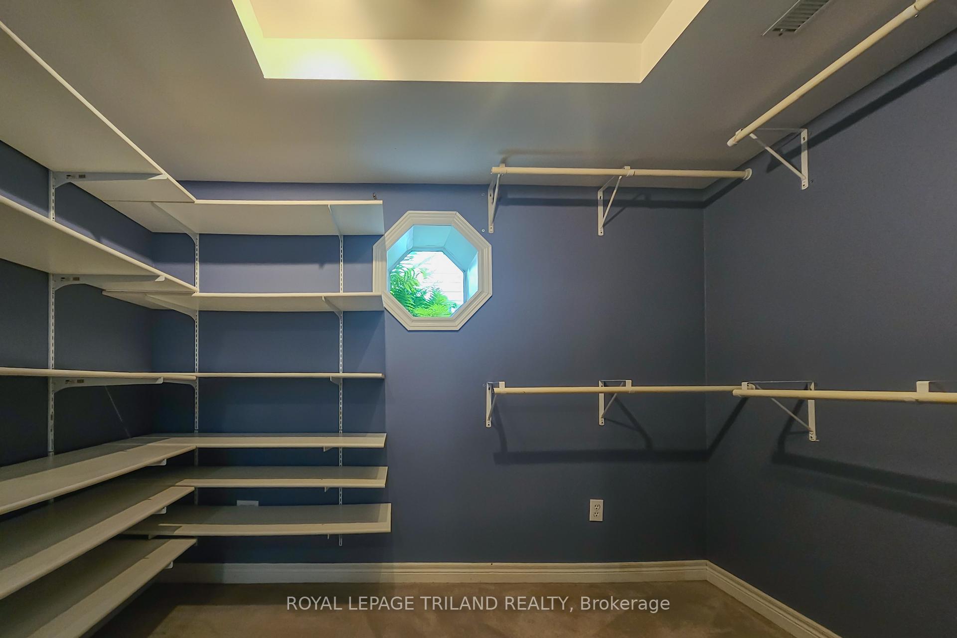 Photo 15 of 39 Juno Drive, St. Thomas — HOMEH