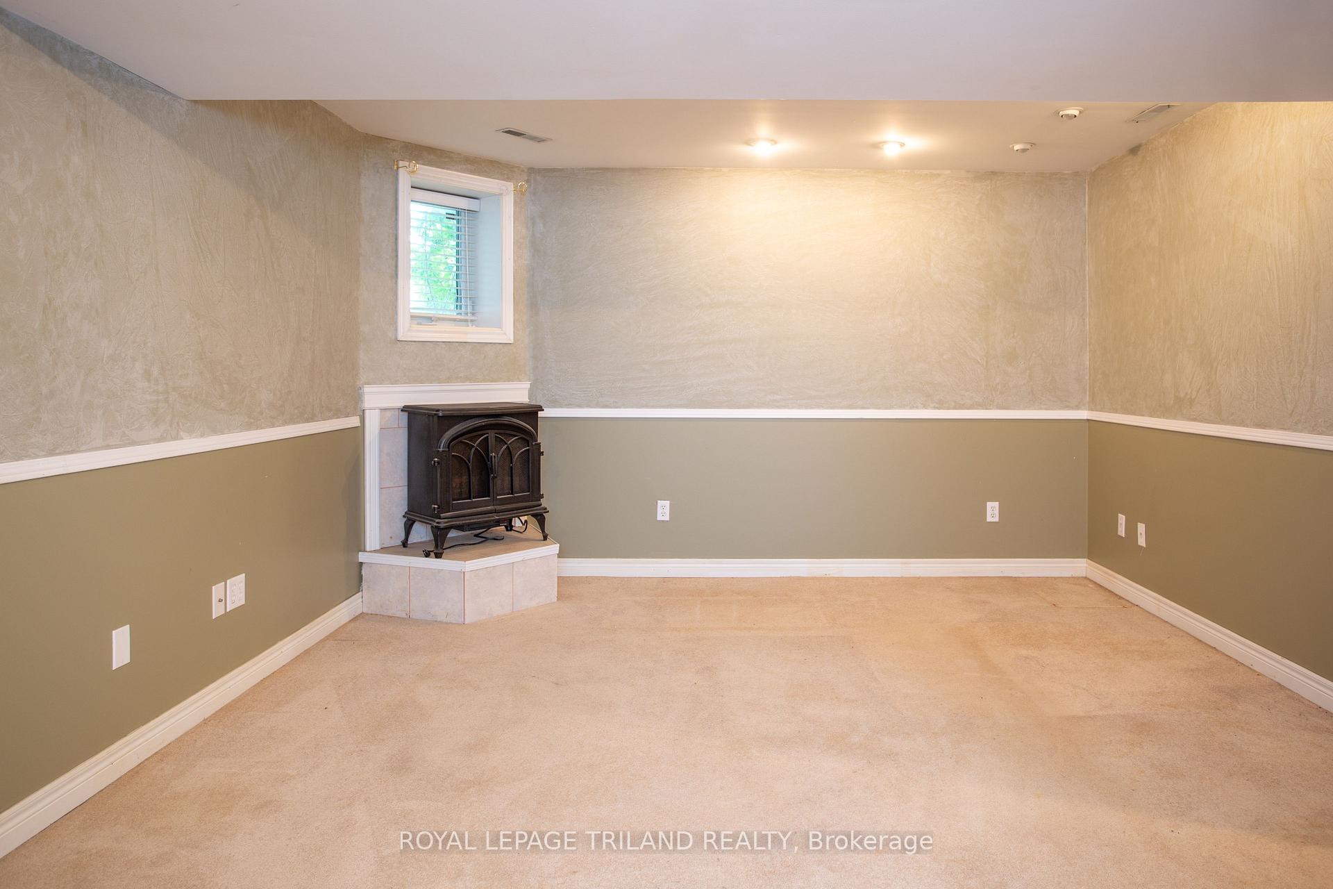Photo 23 of 39 Juno Drive, St. Thomas — HOMEH