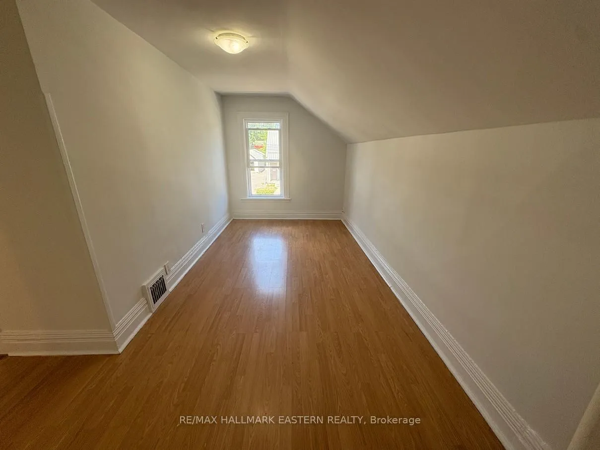 Photo 6 of Unit #2, 581 Paterson Street, Peterborough, Town Ward 3 — HOMEH