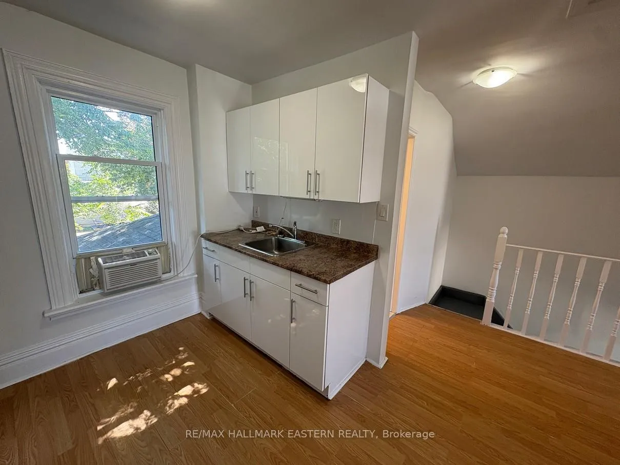 Photo 7 of Unit #2, 581 Paterson Street, Peterborough, Town Ward 3 — HOMEH