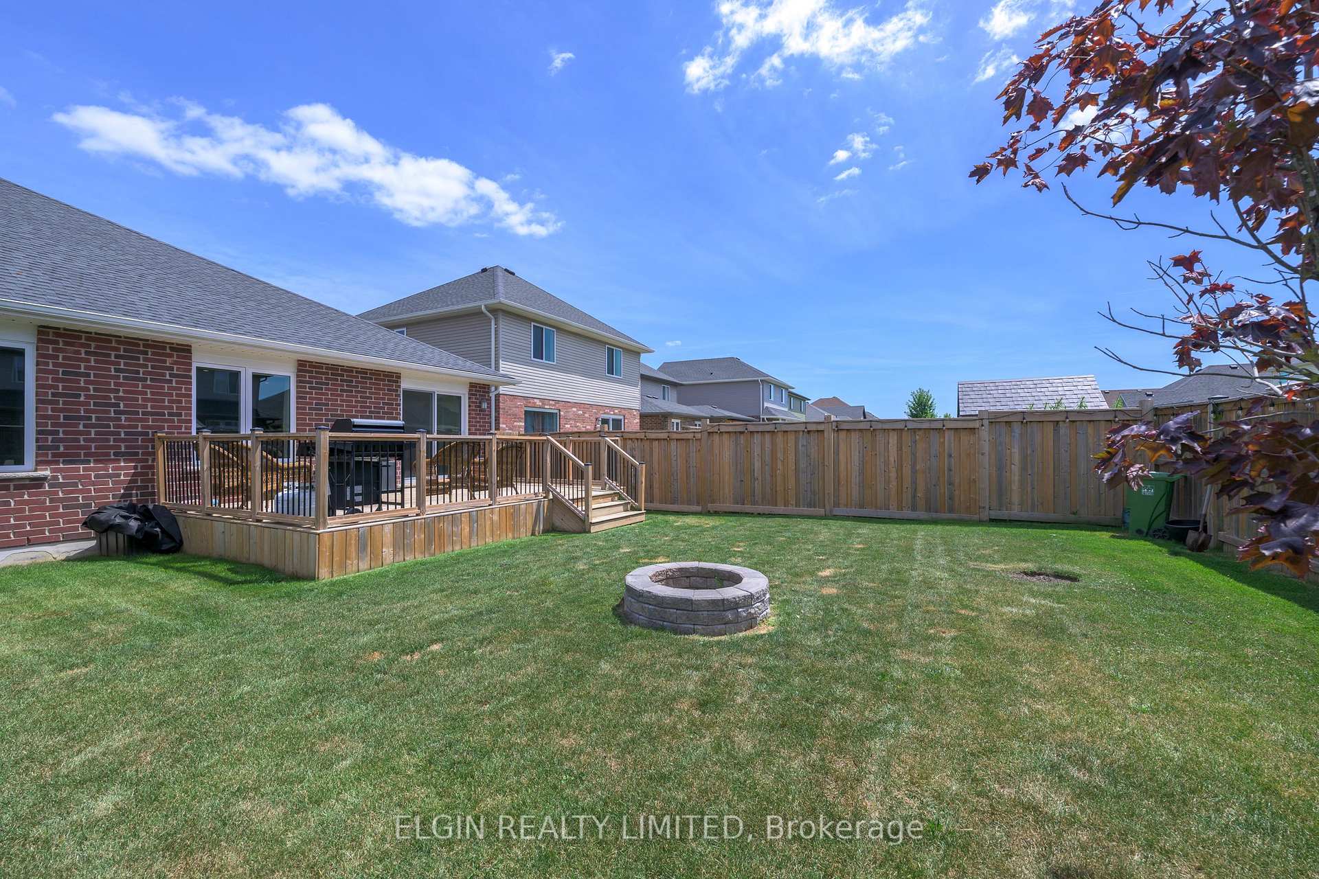Photo 12 of 24 Ashberry Place, St. Thomas — HOMEH