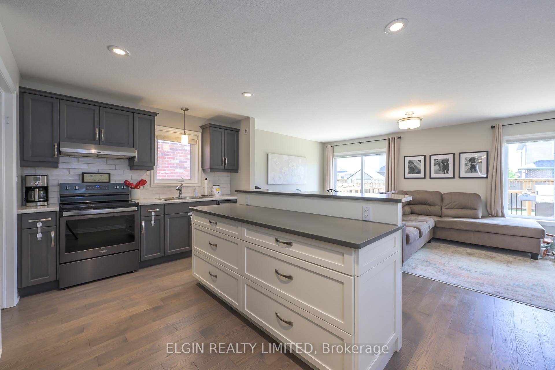 Photo 16 of 24 Ashberry Place, St. Thomas — HOMEH