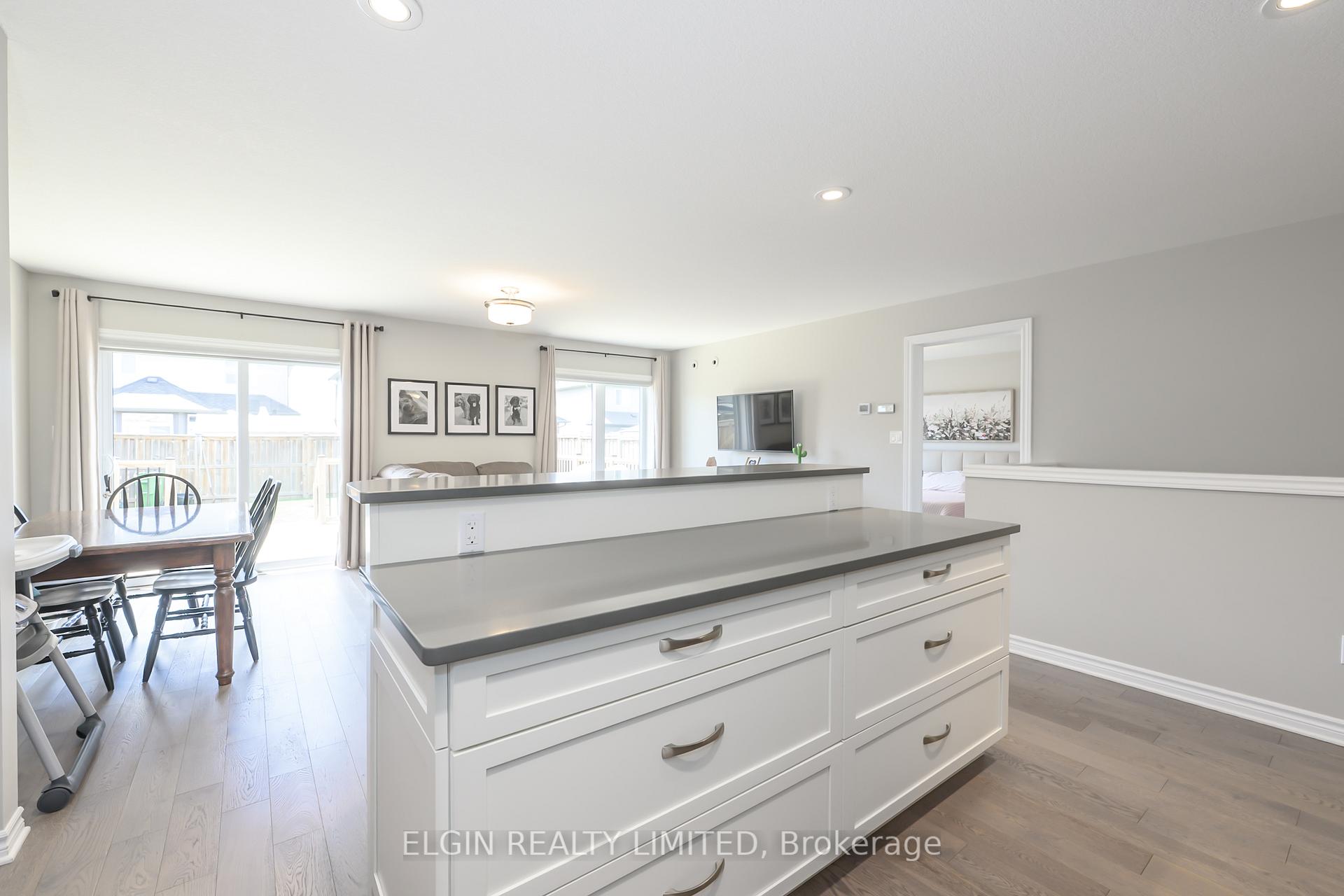 Photo 18 of 24 Ashberry Place, St. Thomas — HOMEH