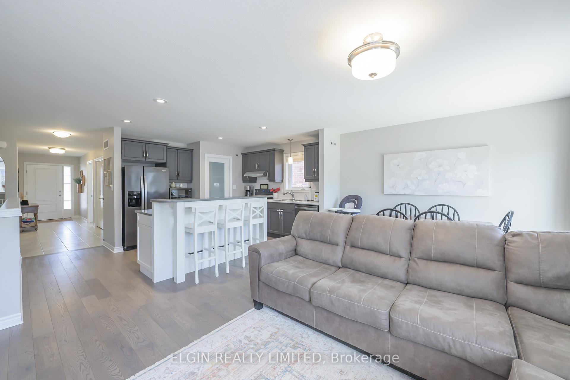 Photo 23 of 24 Ashberry Place, St. Thomas — HOMEH
