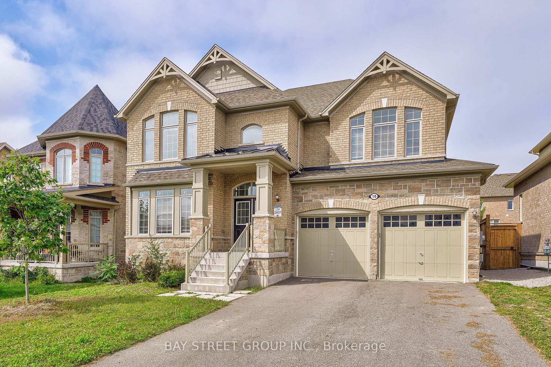 Front of 10 Rugman Crescent