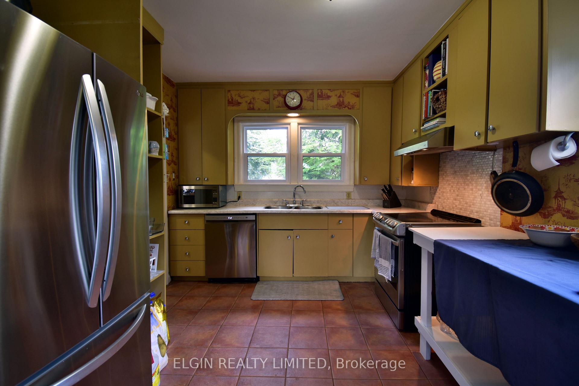 Photo 5 of 145 Wilson Avenue, St. Thomas — HOMEH