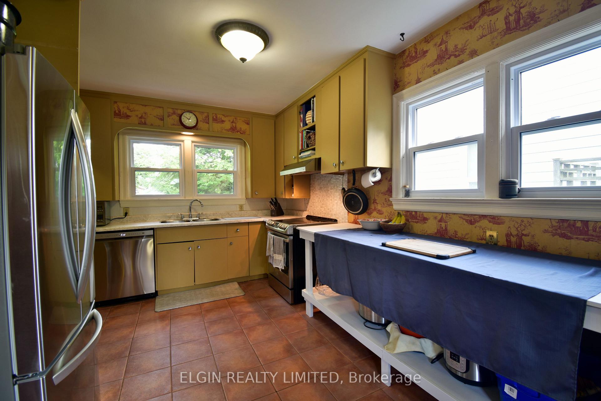 Photo 6 of 145 Wilson Avenue, St. Thomas — HOMEH