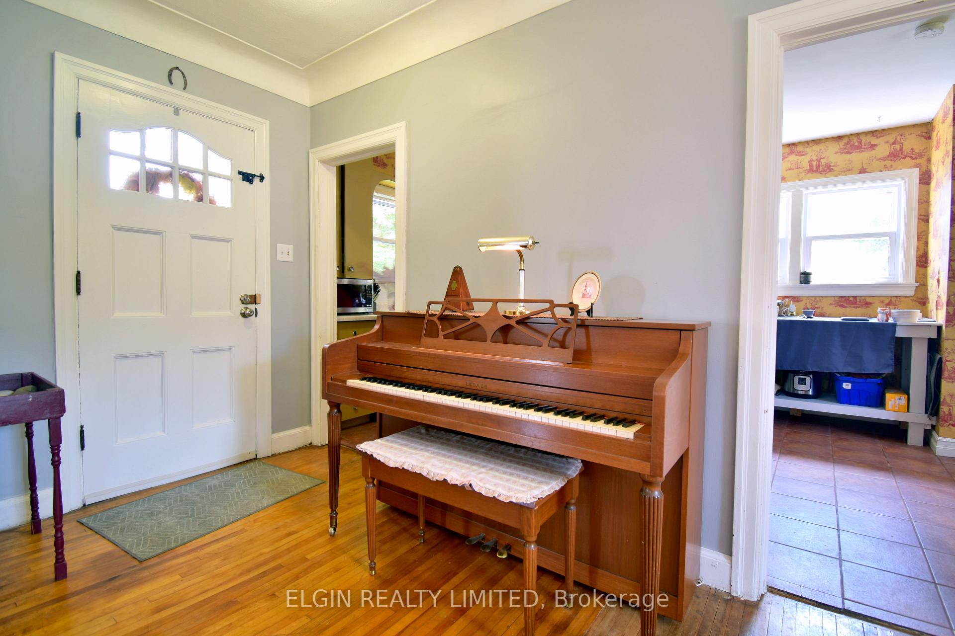Photo 14 of 145 Wilson Avenue, St. Thomas — HOMEH