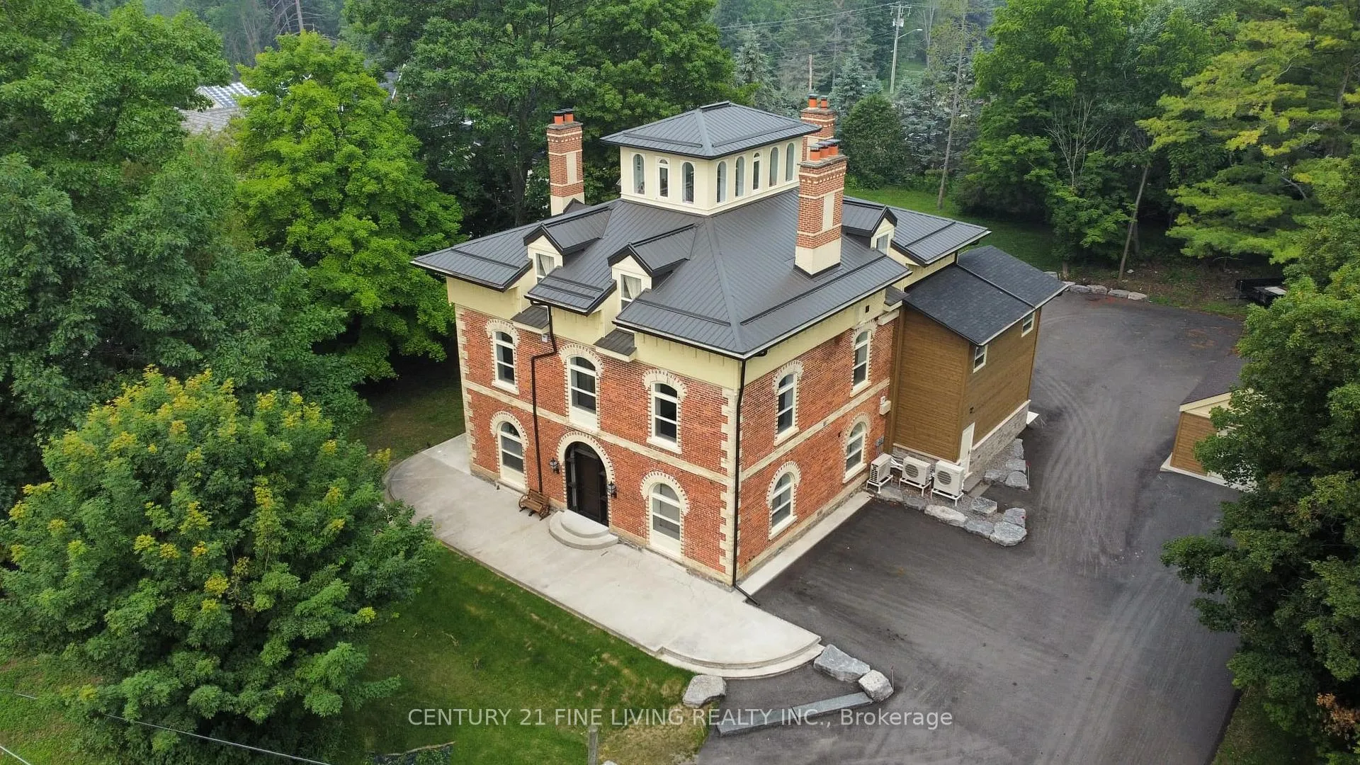 Photo of 1614 Ridge Road E