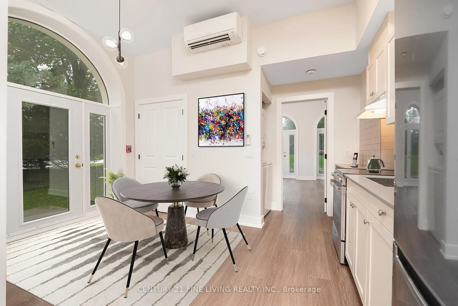 Photo 4 of 1614 Ridge Road E, Oro-Medonte, Hawkestone — HOMEH