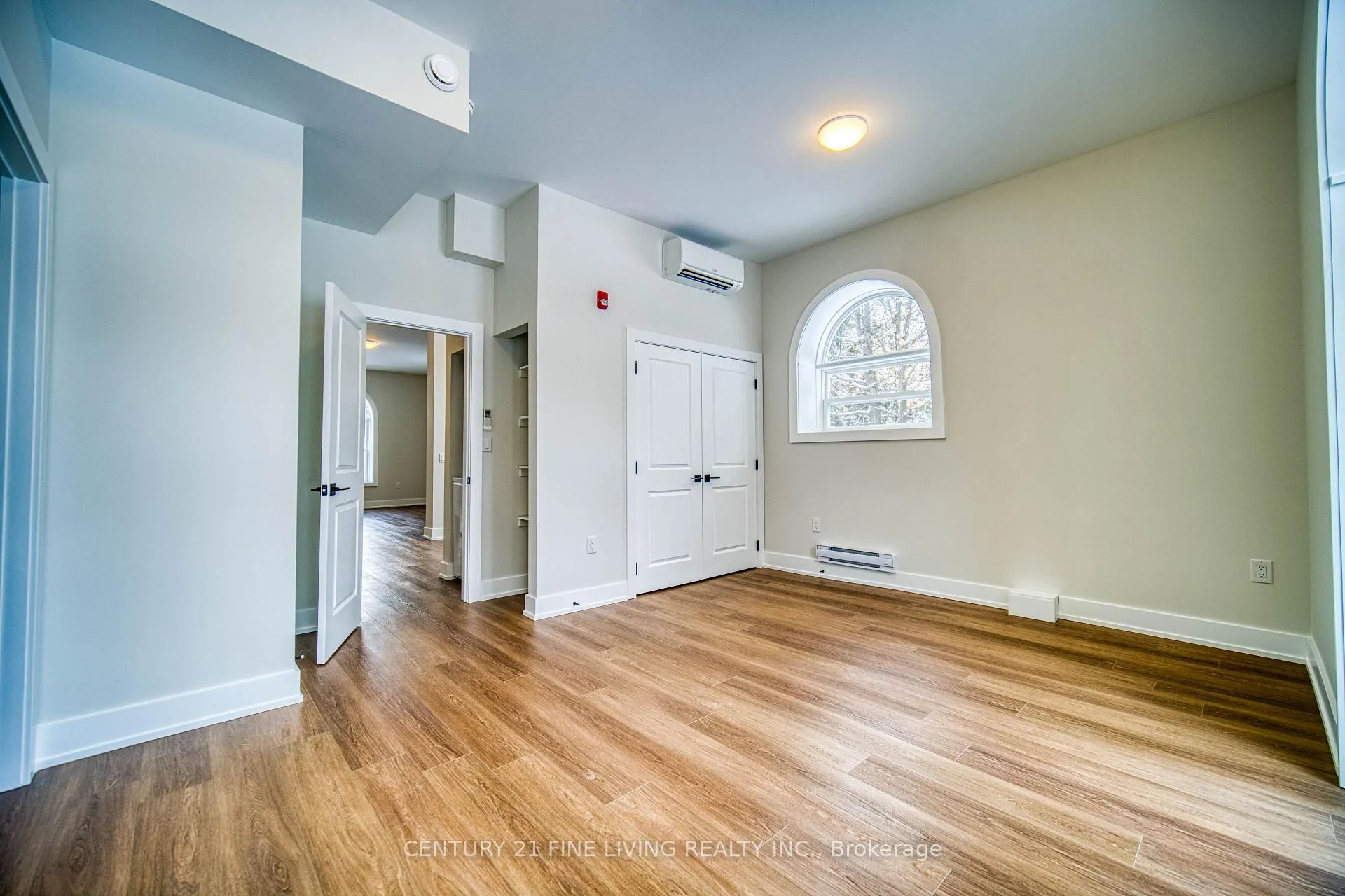 Photo 7 of 1614 Ridge Road E, Oro-Medonte, Hawkestone — HOMEH