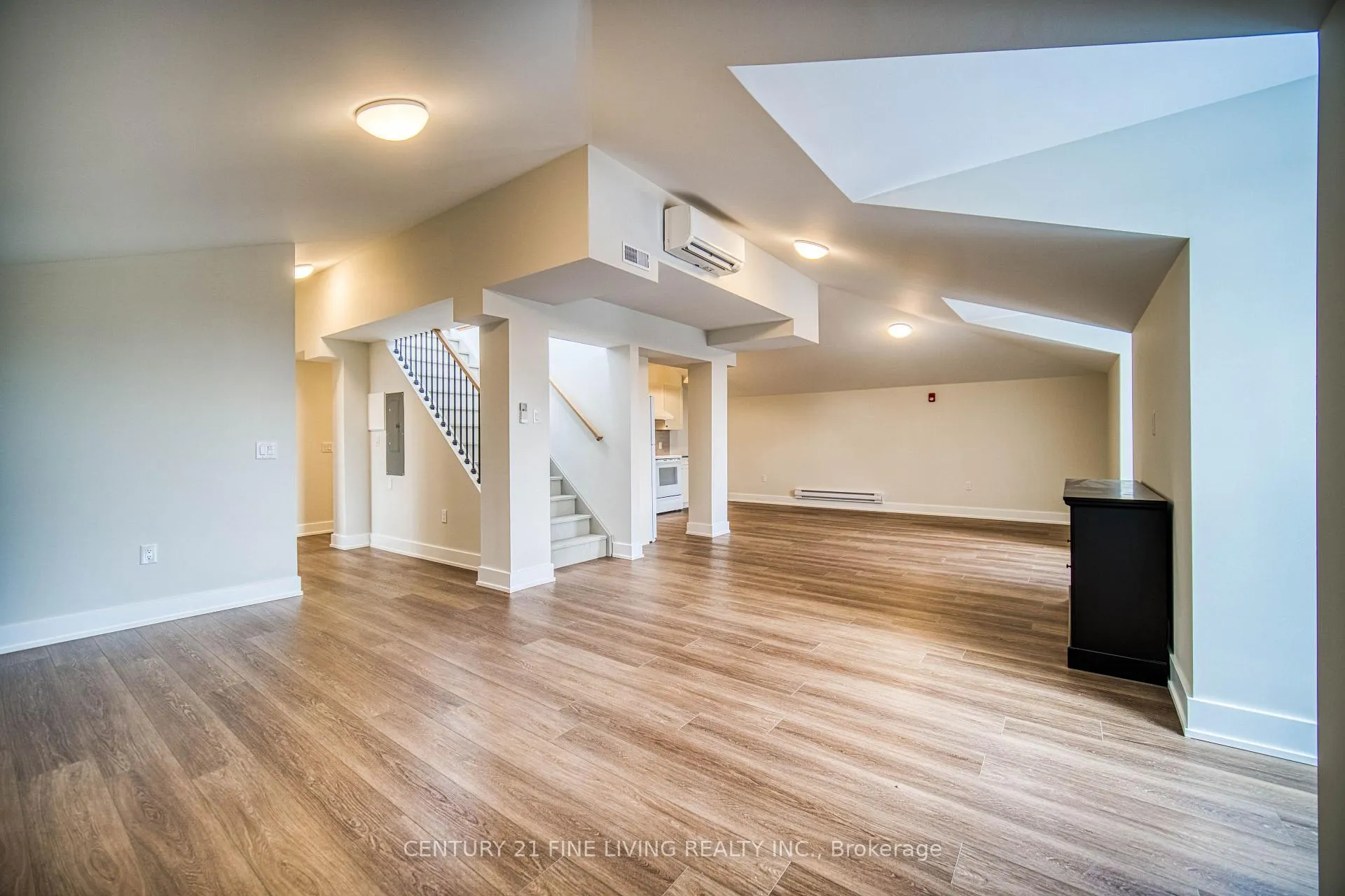 Photo 22 of 1614 Ridge Road E, Oro-Medonte, Hawkestone — HOMEH