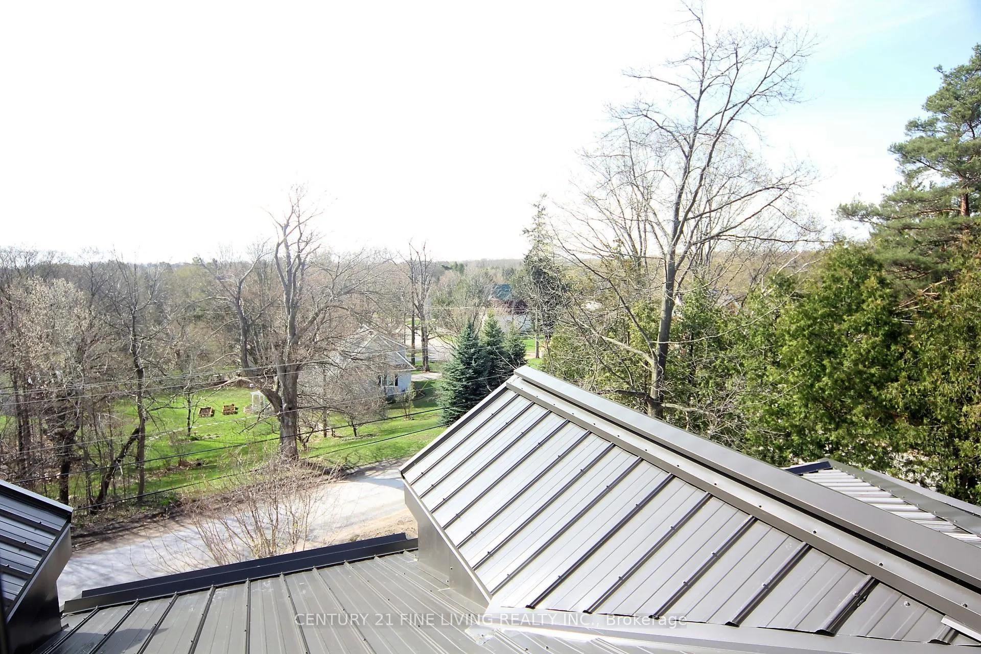 Photo 28 of 1614 Ridge Road E, Oro-Medonte, Hawkestone — HOMEH