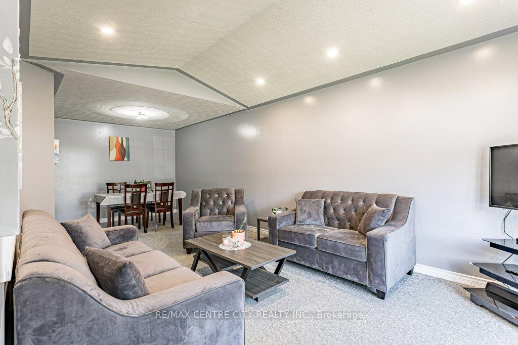 Photo 6 of 65 Edward Street, St. Thomas — HOMEH