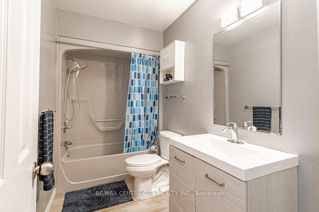 Photo 9 of 65 Edward Street, St. Thomas — HOMEH