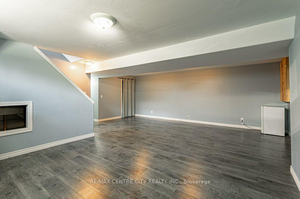 Photo 15 of 65 Edward Street, St. Thomas — HOMEH