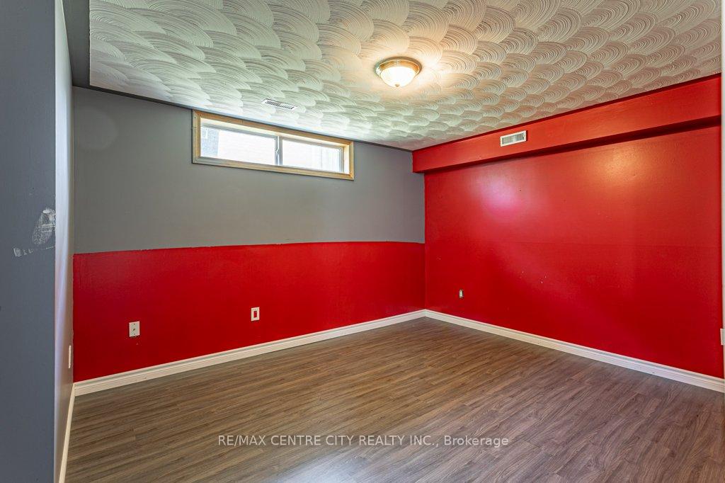 Photo 16 of 65 Edward Street, St. Thomas — HOMEH