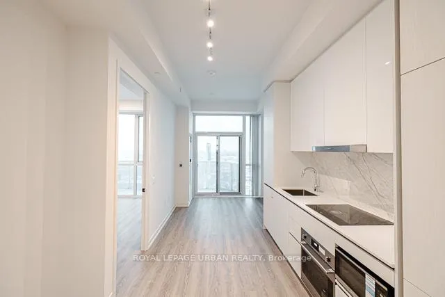 Photo 1 of Unit 3608, 8 Interchange Way, Vaughan, Vaughan Corporate Centre — HOMEH