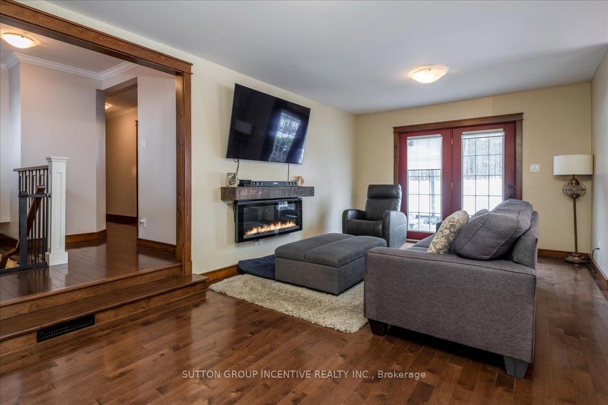 Photo 9 of 2084 Sunnidale Road, Springwater, Rural Springwater — HOMEH