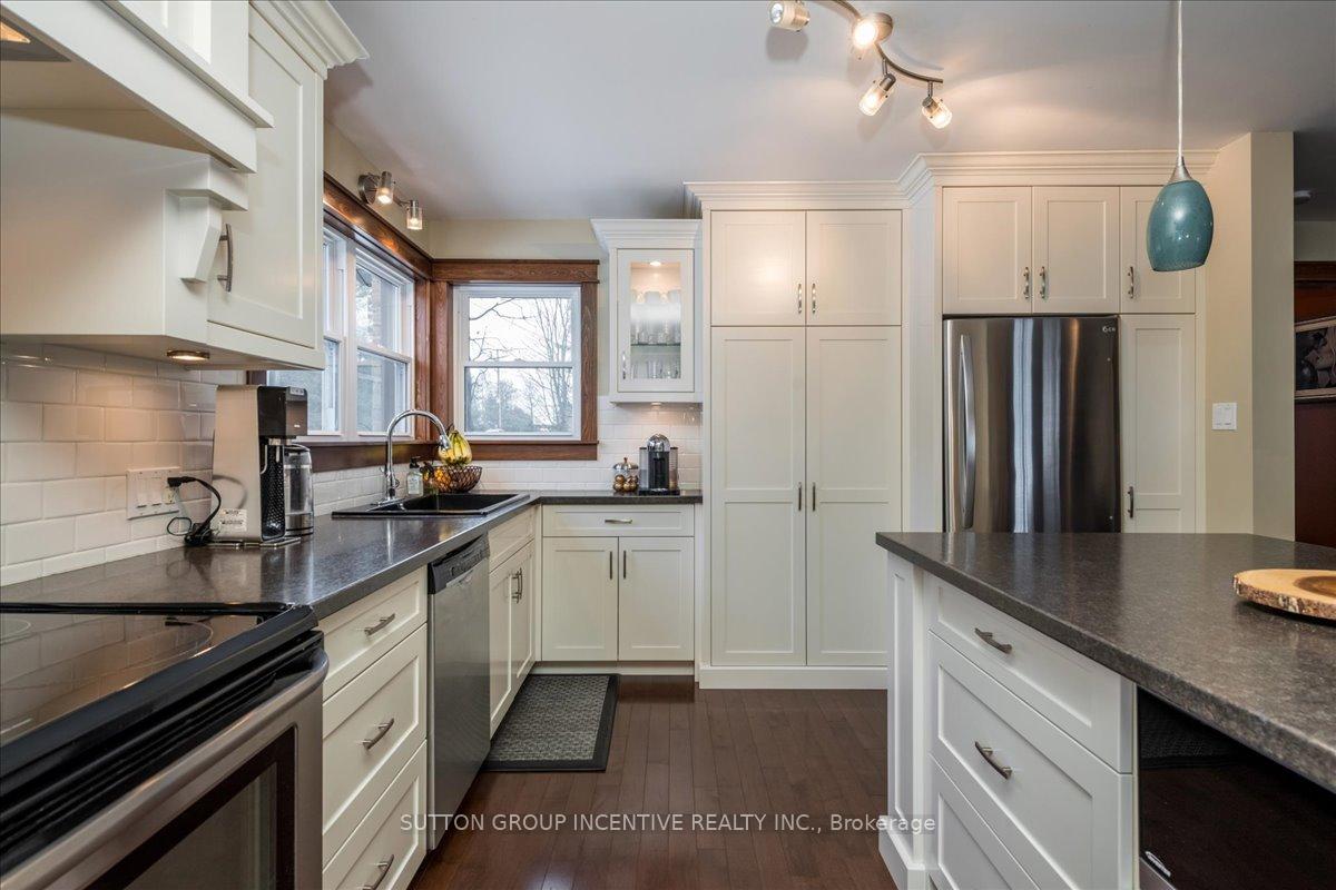 Photo 14 of 2084 Sunnidale Road, Springwater, Rural Springwater — HOMEH