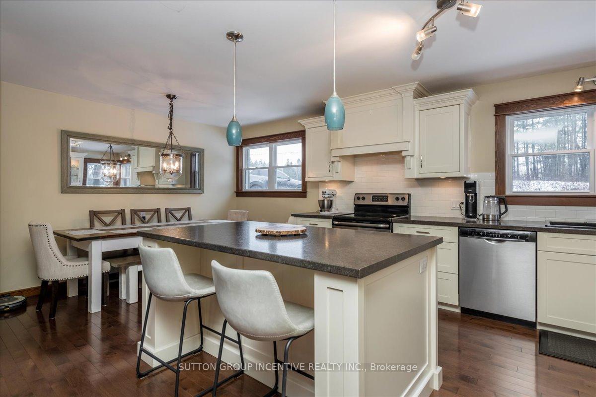 Photo 16 of 2084 Sunnidale Road, Springwater, Rural Springwater — HOMEH