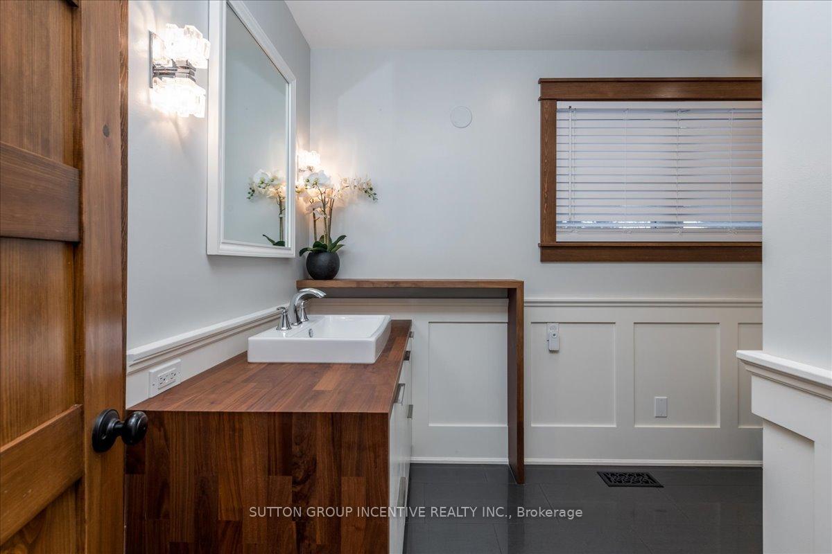Photo 20 of 2084 Sunnidale Road, Springwater, Rural Springwater — HOMEH