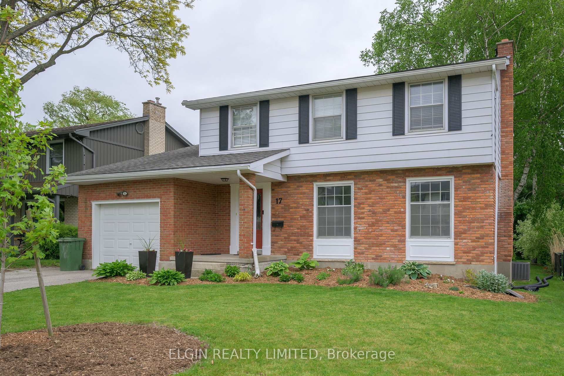 Photo 1 of 17 Glanworth Avenue, St. Thomas — HOMEH