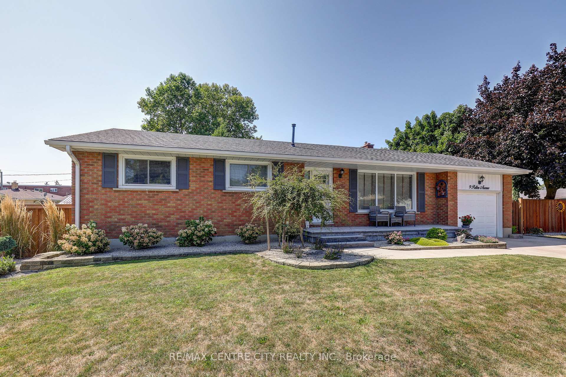 Photo 1 of 9 Pullen Avenue, St. Thomas — HOMEH