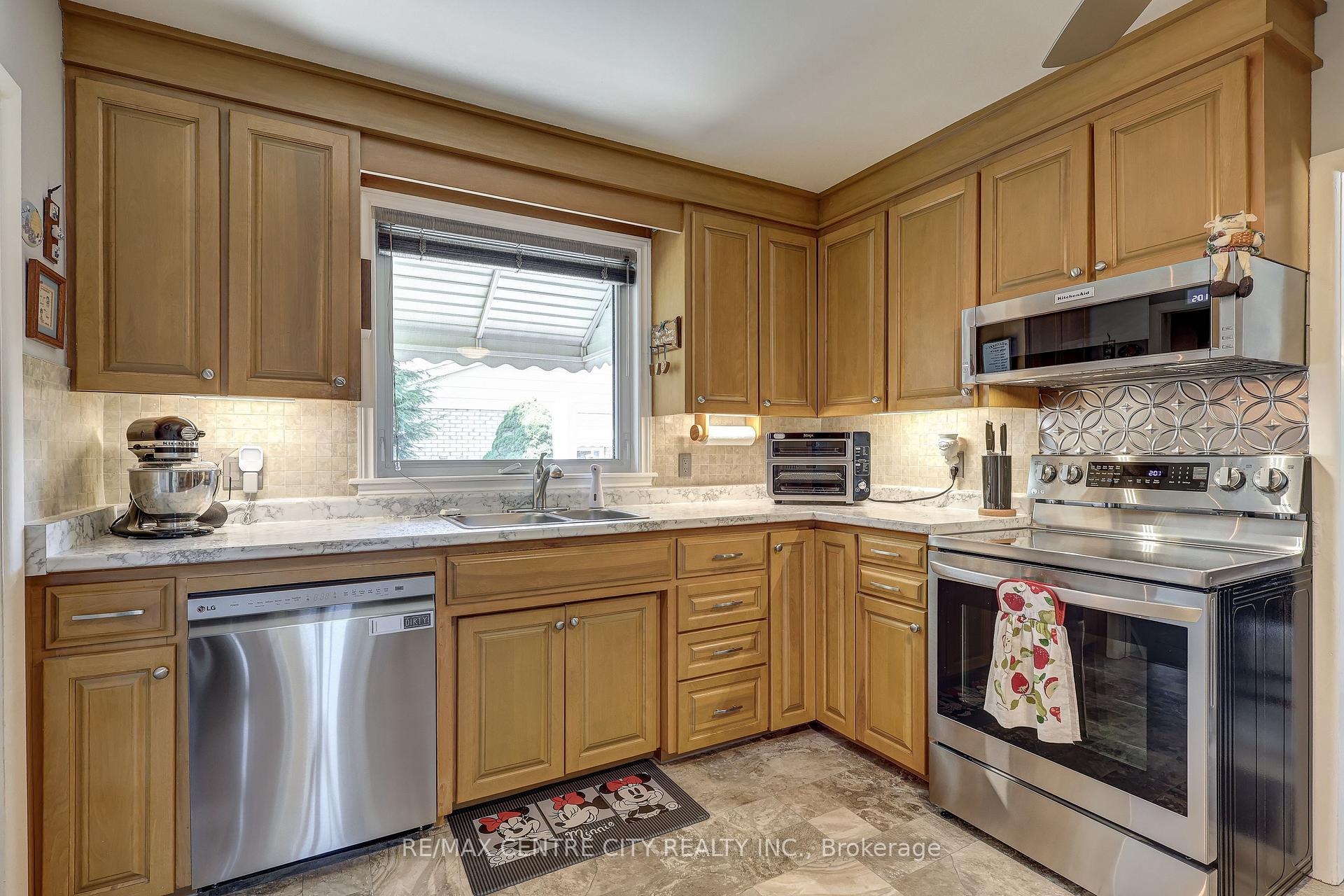 Photo 17 of 9 Pullen Avenue, St. Thomas — HOMEH