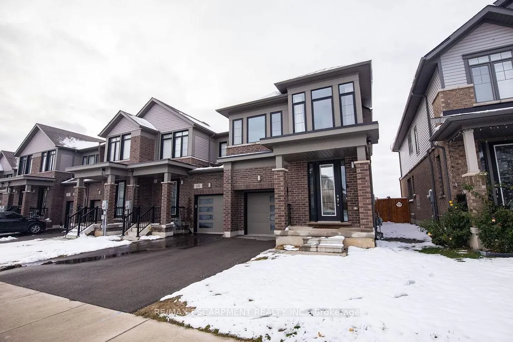 Photo 4 of 66 Freedom Crescent, Hamilton, Airport Employment Area — HOMEH