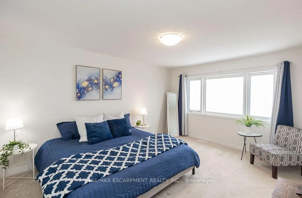 Photo 34 of 66 Freedom Crescent, Hamilton, Airport Employment Area — HOMEH