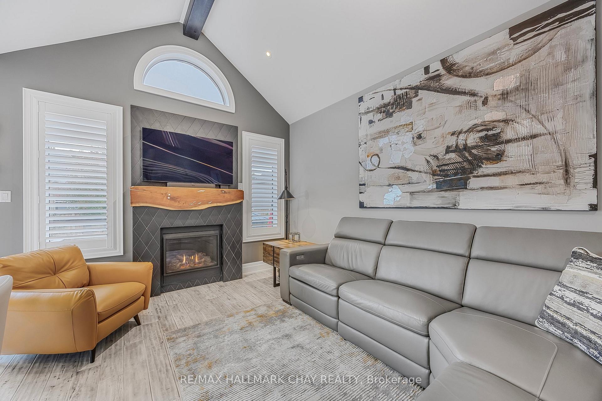 Photo 9 of 51 Cameron Street, Springwater, Centre Vespra — HOMEH