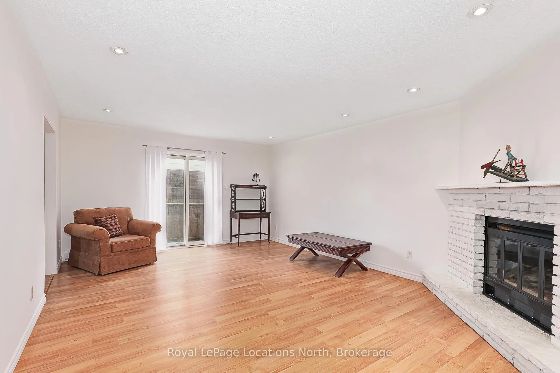 Photo 20 of 399 Spruce Street, Collingwood — HOMEH