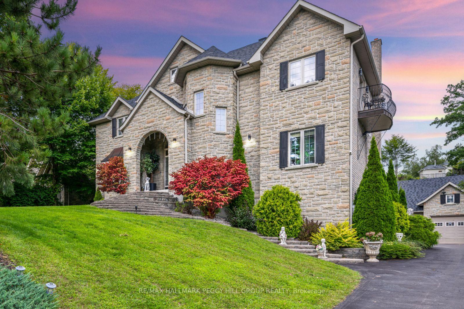 Photo 1 of 13 Bridle Trail, Springwater, Midhurst — HOMEH