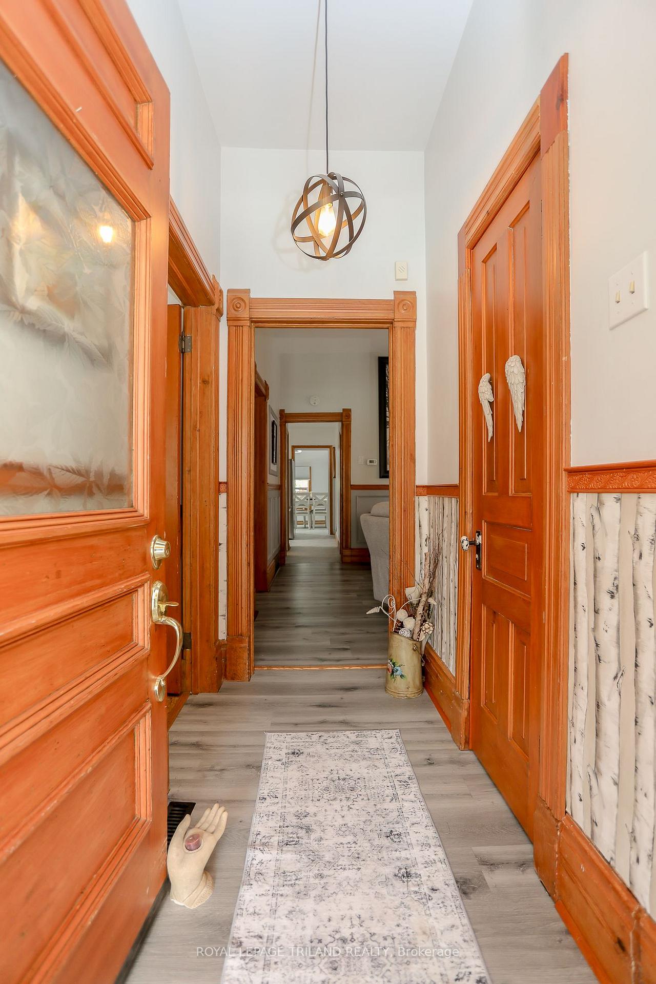 Photo 4 of 51 Locust Street, St. Thomas — HOMEH