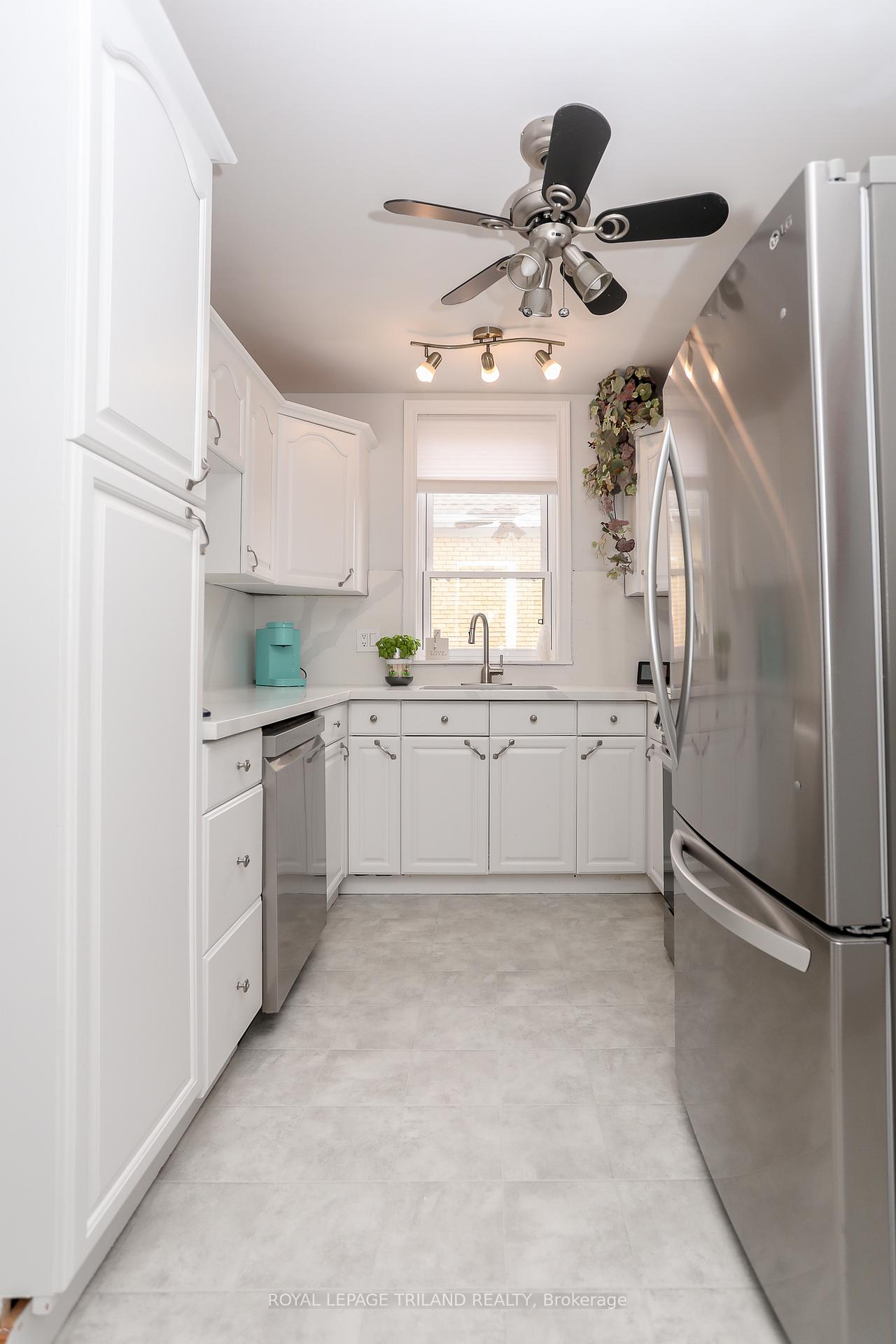 Photo 15 of 51 Locust Street, St. Thomas — HOMEH
