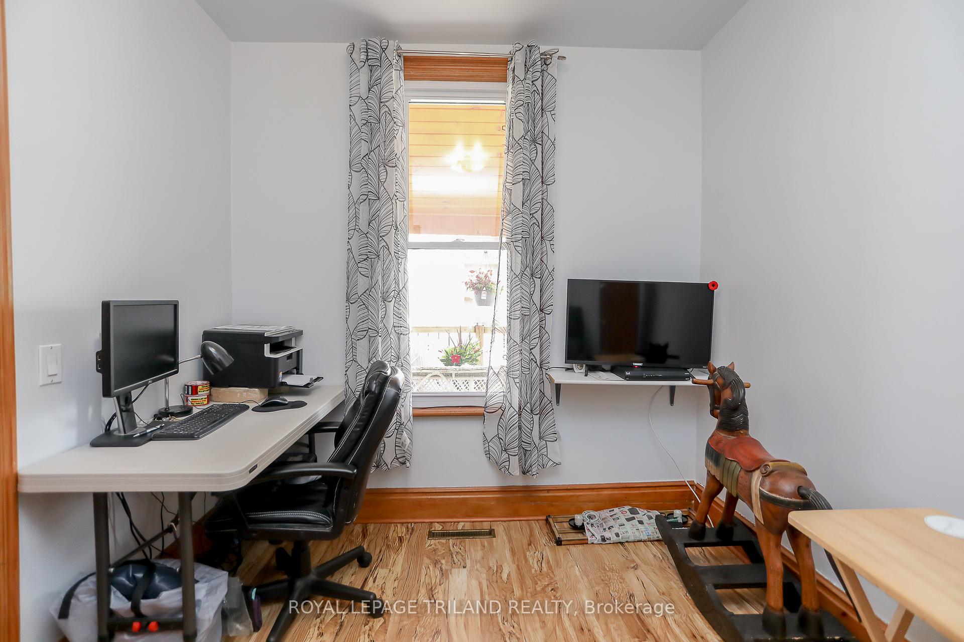 Photo 22 of 51 Locust Street, St. Thomas — HOMEH