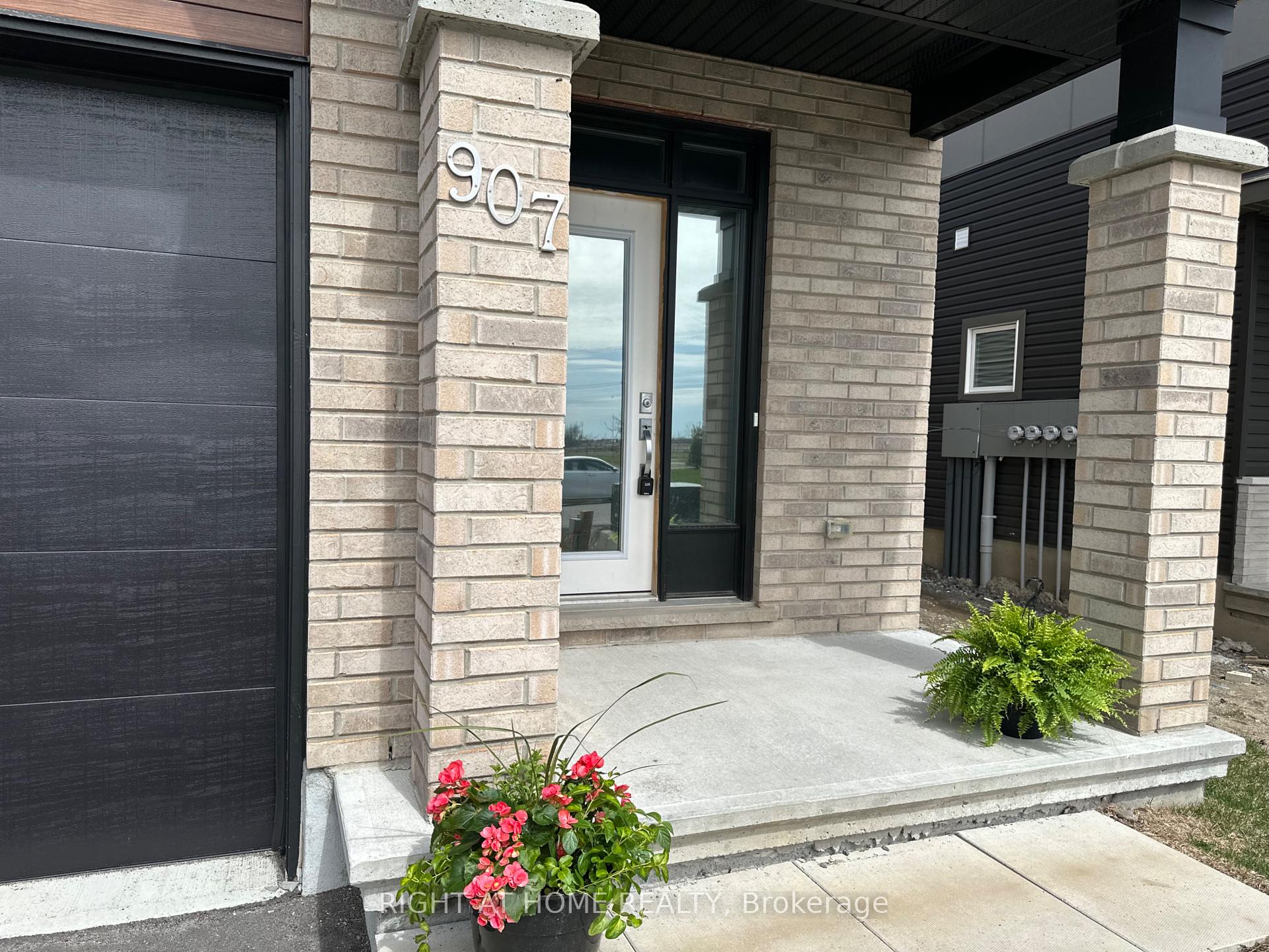 Photo 3 of 907 Orvieto Way, Ottawa, Remainder of Stittsville & Area — HOMEH