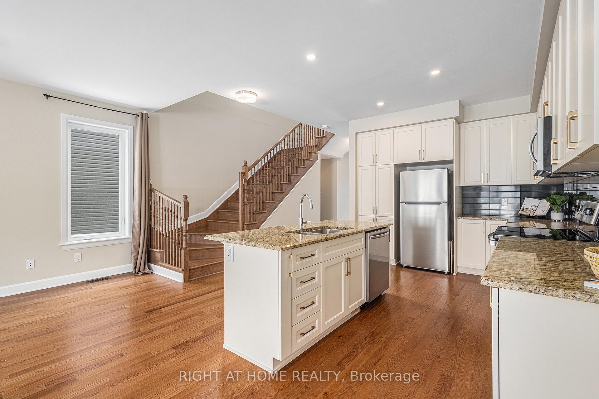 Photo 8 of 907 Orvieto Way, Ottawa, Remainder of Stittsville & Area — HOMEH