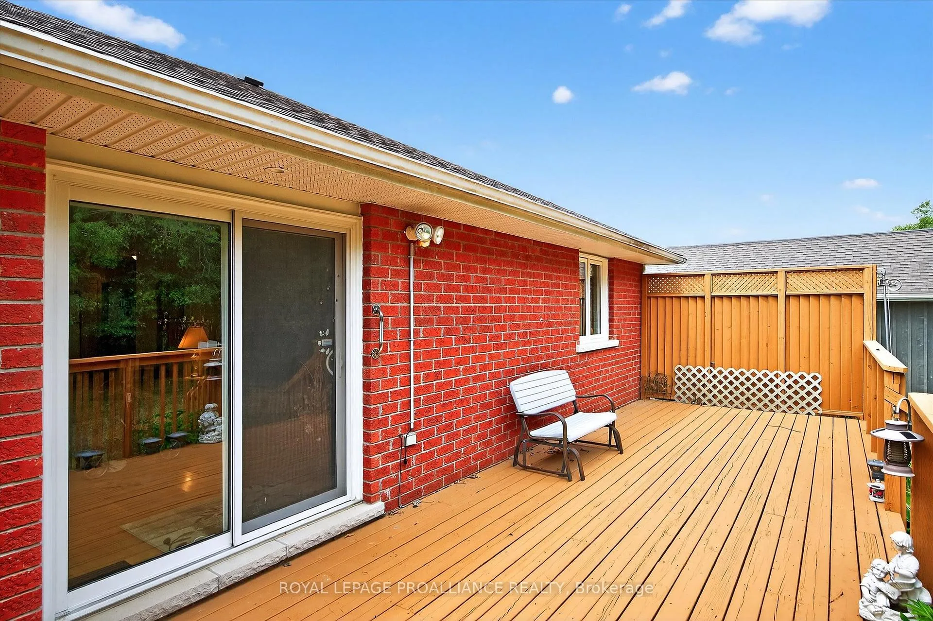 Photo 177 of 337 Bianco Crescent, Peterborough, Monaghan Ward 2 — HOMEH