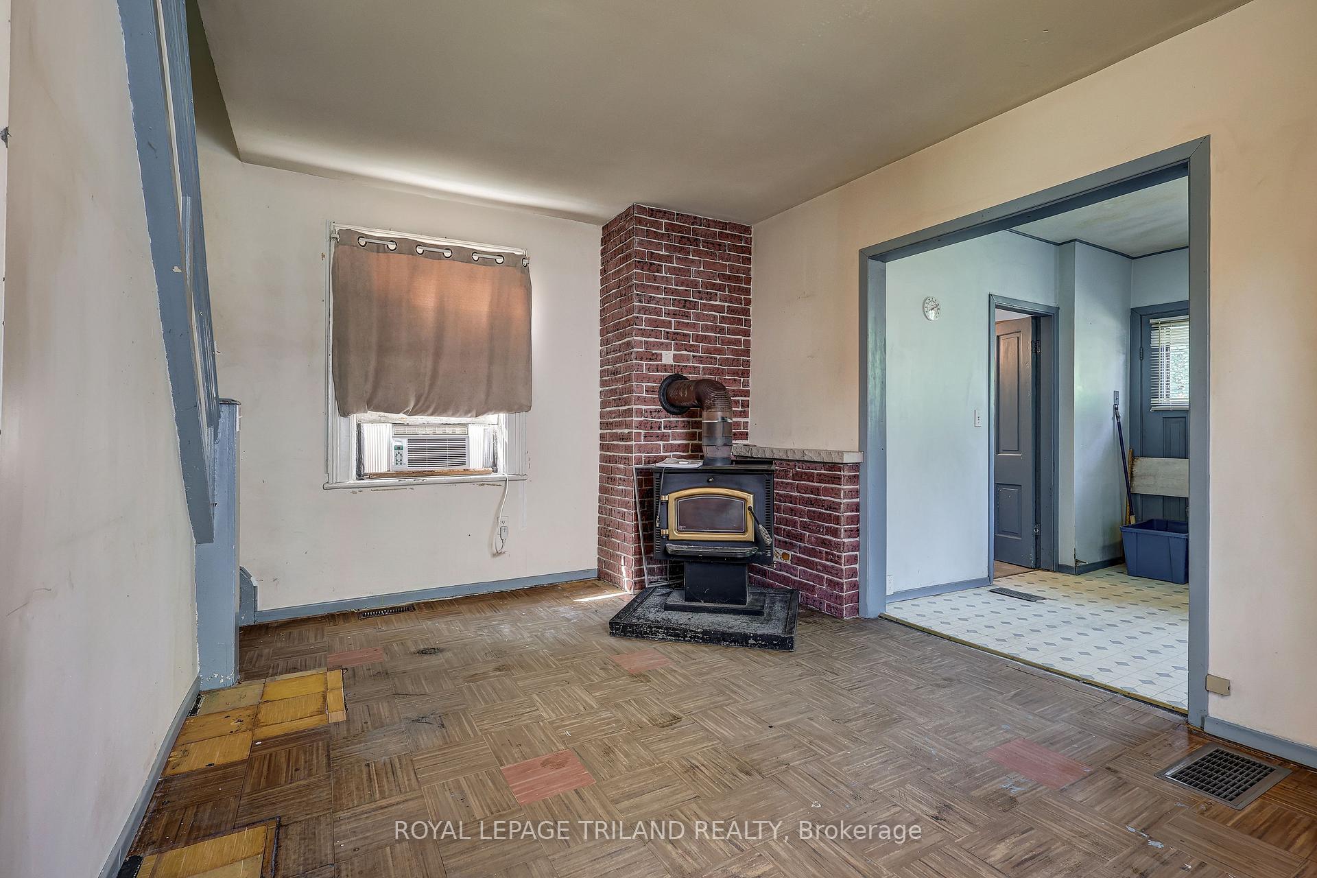 Photo 10 of 78 Manitoba Street, St. Thomas — HOMEH