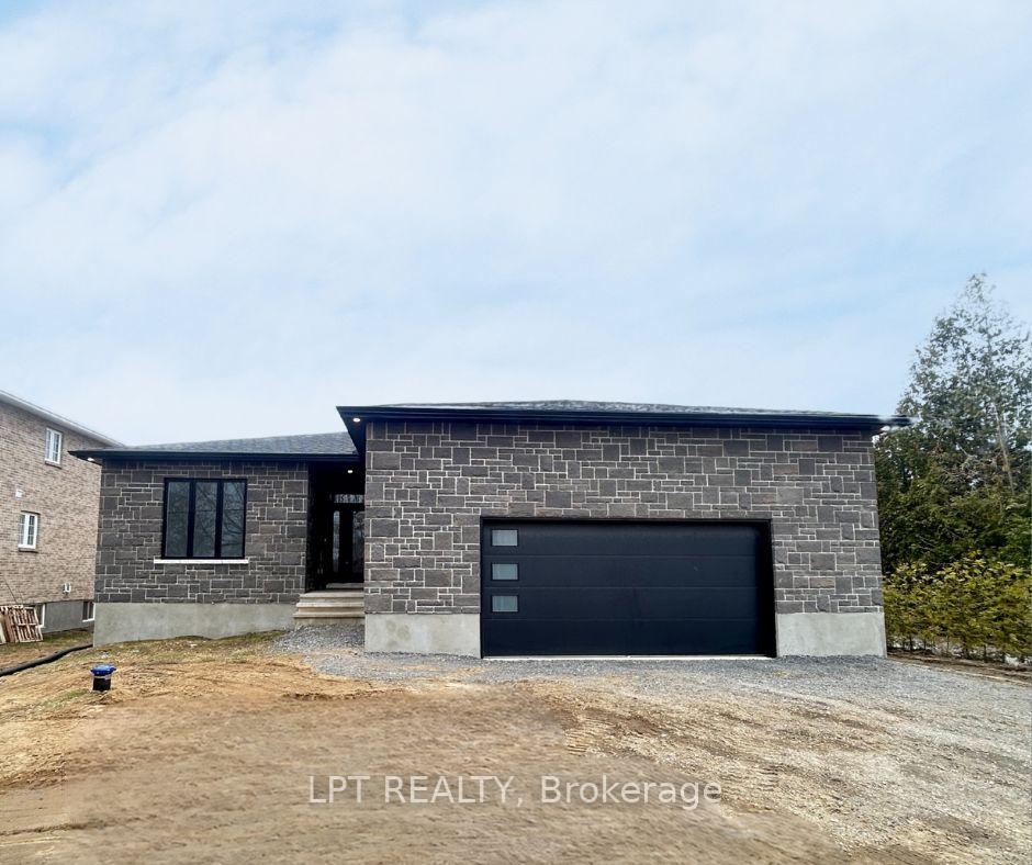 Front of 6008 Ottawa Street E