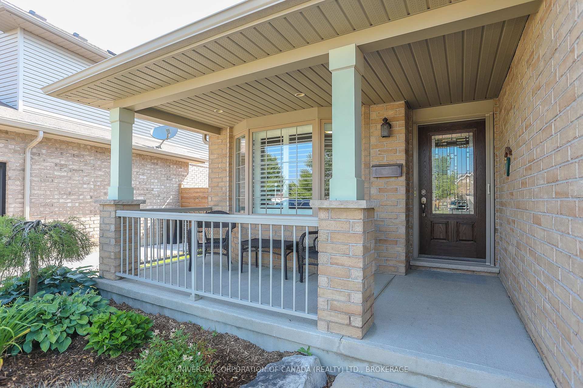 Photo 3 of 19 Harvest Court, St. Thomas — HOMEH