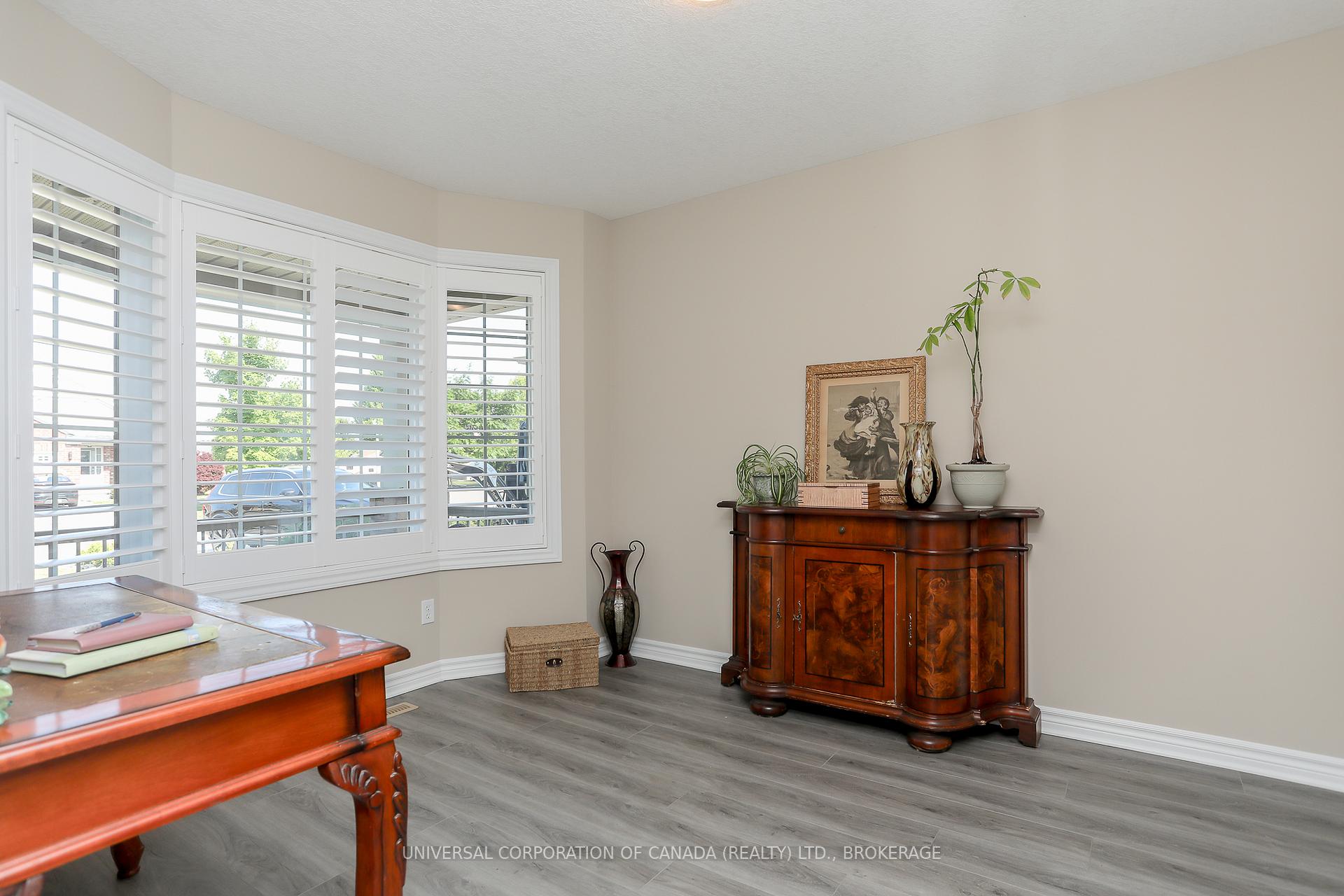 Photo 5 of 19 Harvest Court, St. Thomas — HOMEH